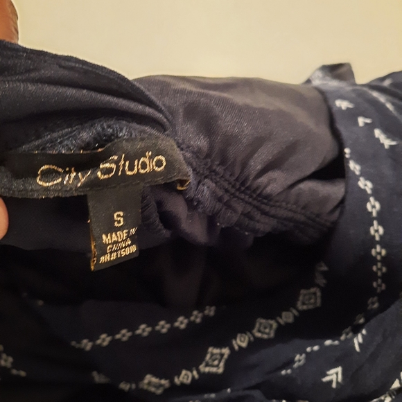 City Studio Dress Deep V-Neck Sleeveless Elastic Waist Blue Print Size Small - Picture 6 of 8